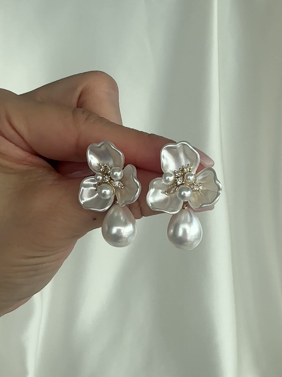 Elisajewels Eden Floral Statement Earrings