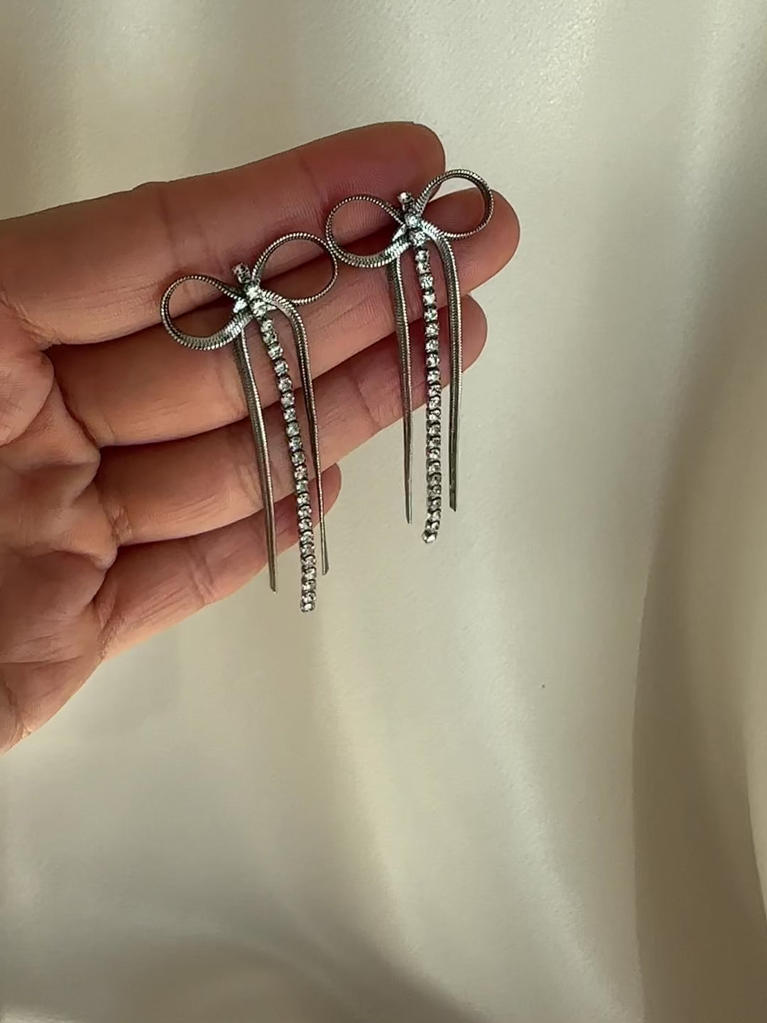 Elisajewels Selene Bow Earrings