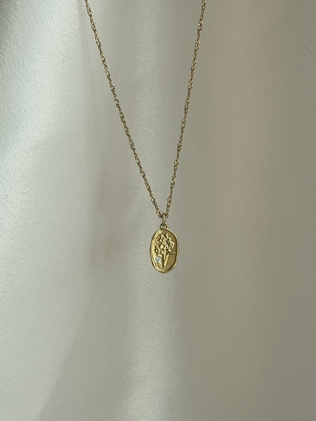 Elisajewels December Narcissus Birthday Flower Pendant 