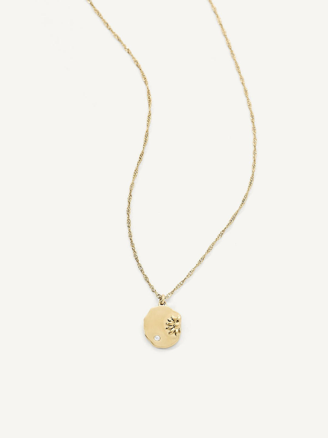 Elisajewels April Daisy Birthday Flower Pendant Necklace